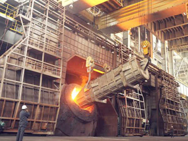 炼钢转炉用耐火材料优化及炉型控制